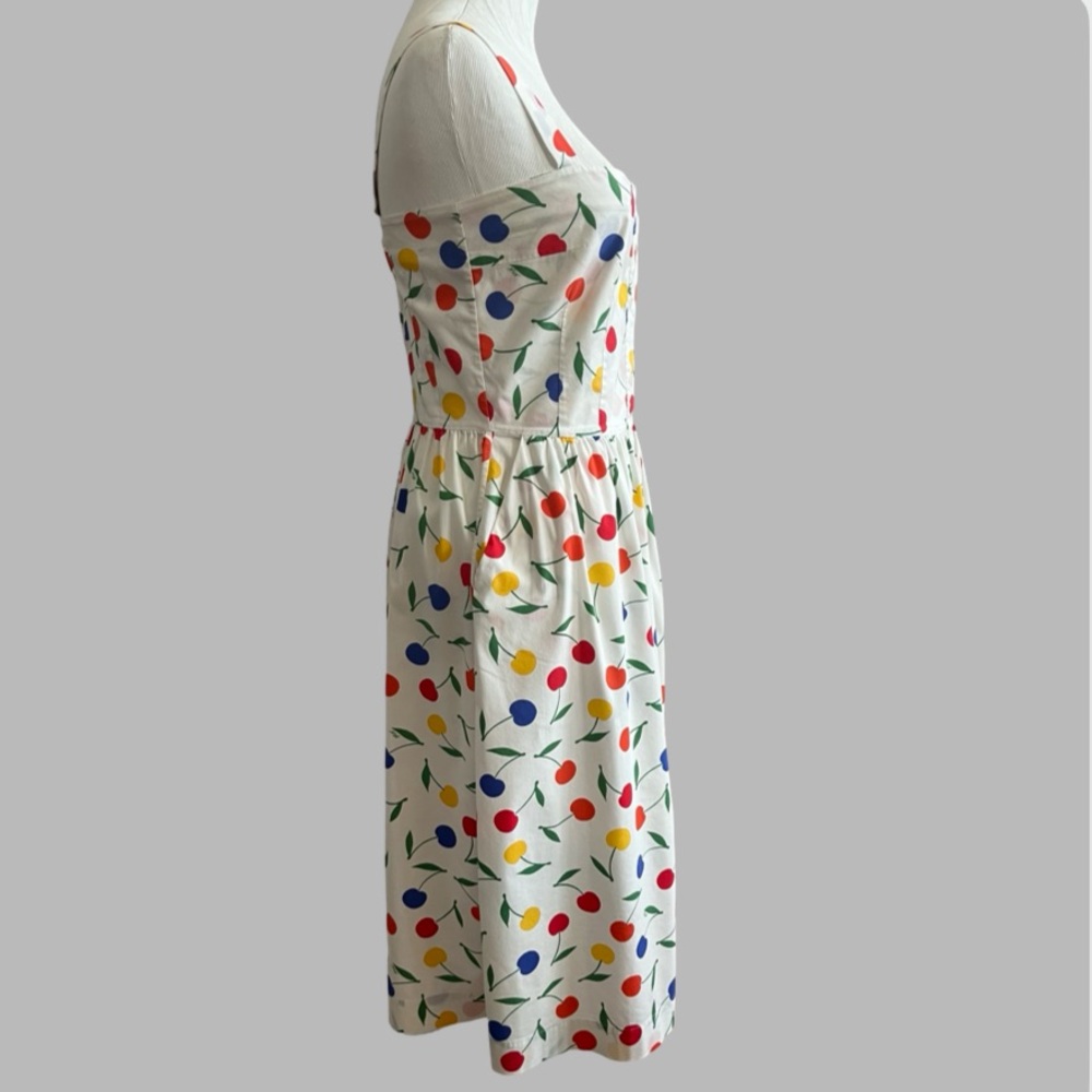 HVN Laura Bow Embellished
Printed Poplin Dress | Size: 8 - Picture 9 of 13